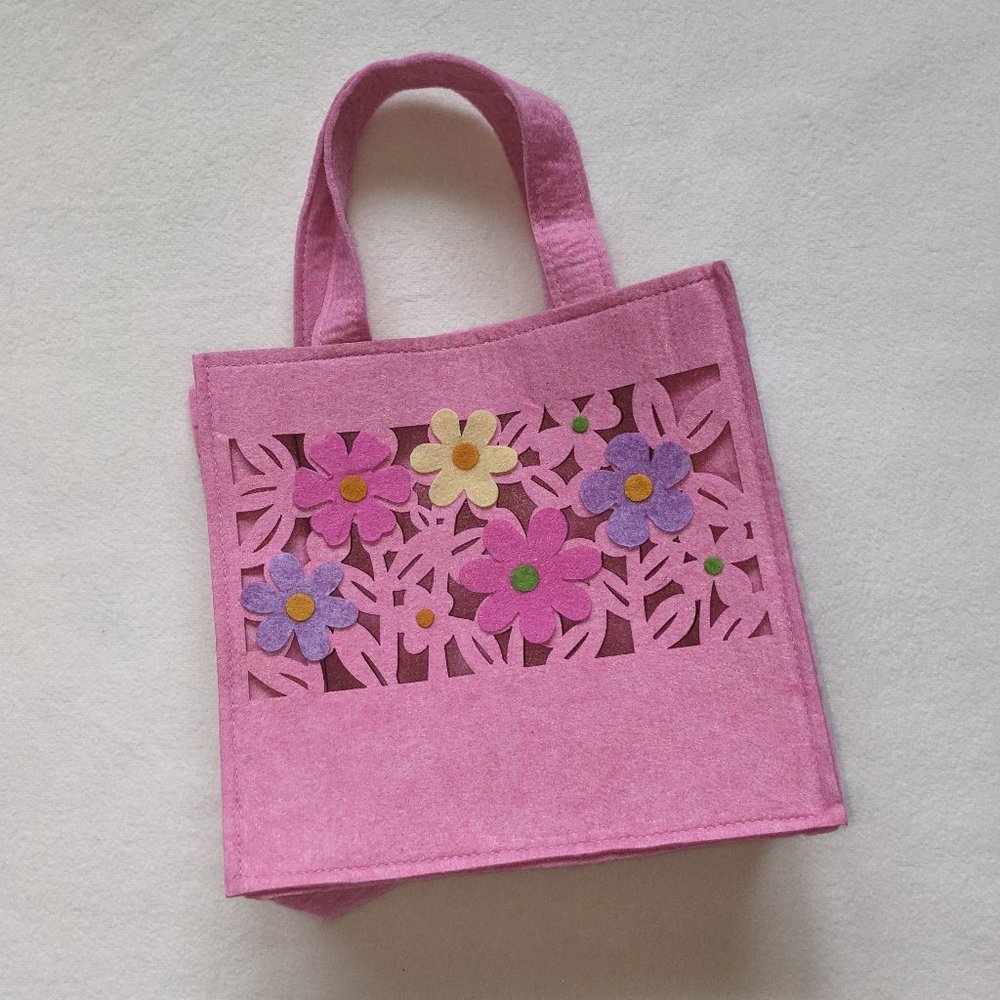 NWOT Vintage Y2K Laser-cut Handbag